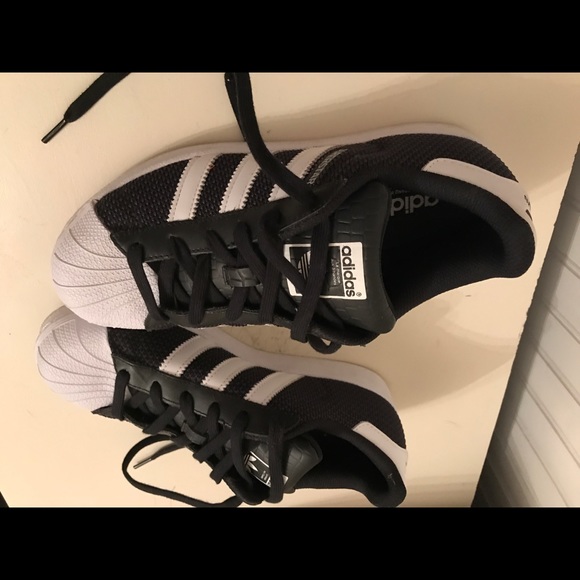 Adidas superstars - Picture 3 of 3